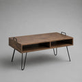 Table basse rectangulaire 120 x 60 x 45 cm en MDF effet noyer avec niches ouvertes et pieds en acier noir